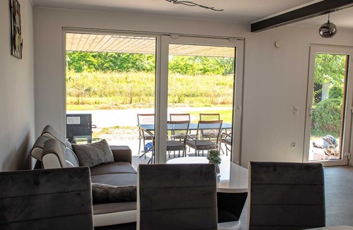 Terme Catez House | Tranquil Luxe Thermal Escape Mobile Home - Premium Mobile Home with Terrace