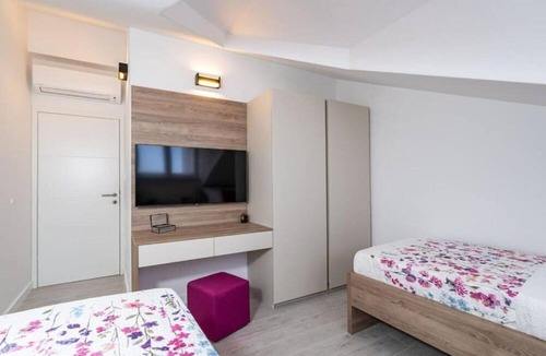Cavtat Apartment | Friends & Family Home - Four Bedrooms Apartment