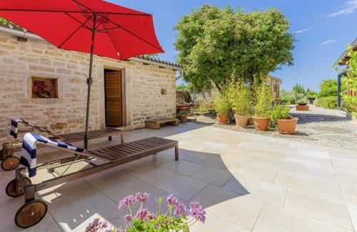 Mofardini House | Poolside Grand Retreat Villa