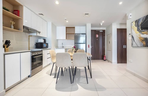 Abu Dhabi City Center Apartment | Bloomfields Premium 1BR Reflection