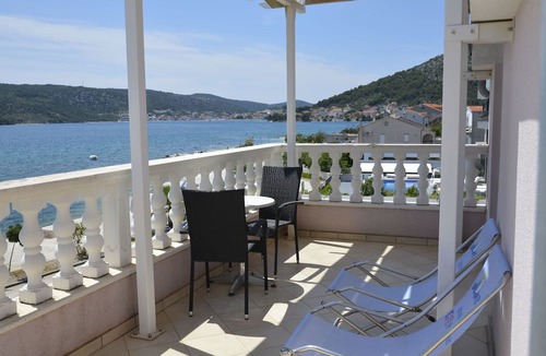 Poljica Bed & Breakfast | Bed & Breakfast by the Beach