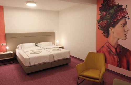 Aljmas Hotel | VINOTEL BRZICA ALJMAŠ