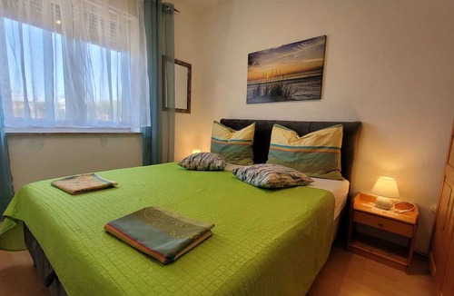 Milovcici Apartment | Holiday apartment with balcony and one bedroom