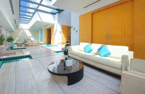 Abu Dhabi Villa | Silk Valley - Grand 6B Beachfront Villa