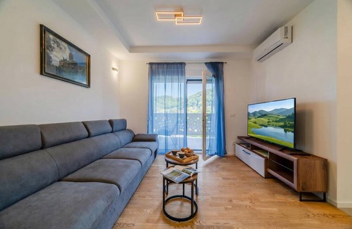 Krapinske Toplice Apartment | Modern Apartment With Balcony And Garage