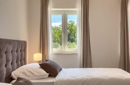 Fiorini Villa | Villa Leon for 8 people with private pool & pet friendly near Novigrad