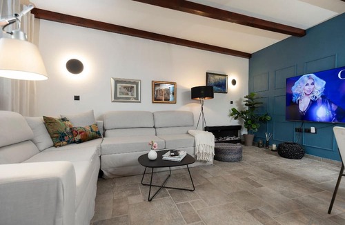 Loviste House | Villa Nauta - Peljesac, holiday home with whirpool