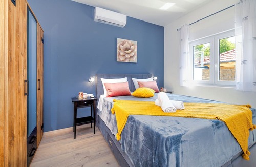 Bicine House | Villa Effort (V0992-K1) - Skradin
