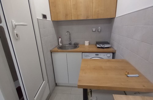 Novi Beograd Apartment | Under the Tree studio, Pet-Friendly