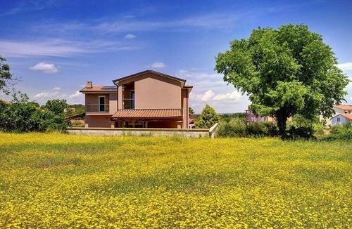 Rovinjsko Selo Villa | Villa Luna with heated pool and BBQ near Rovinj