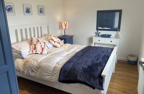 Bouvet Island House | Newly refurbished two bed chalet with spectacular sea views over Whitsand Bay.