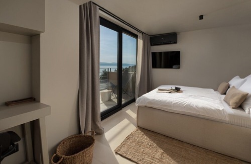 Medici Villa | Cozy Villa Salt & Stone with a pool