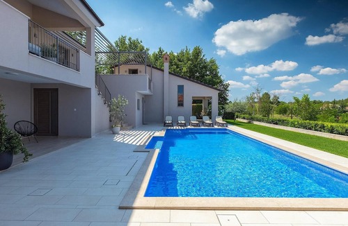 Lindar House | 4 bedroom accommodation in Pazin