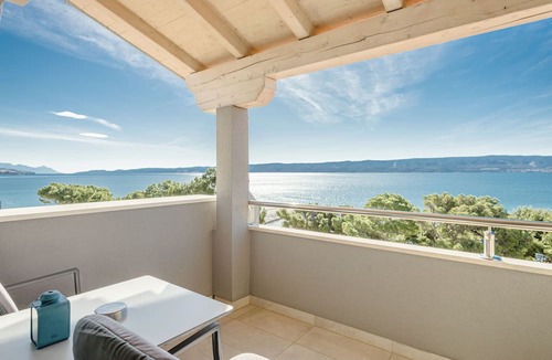 Duce Bed & Breakfast | Rogač Rooms & Restaurant