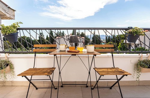 Kastel Stafilic Apartment | Studio Petar with parking and balcony
