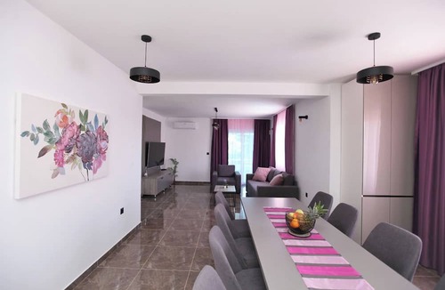 Businci Villa | Luxury Seaside Villa PIA Ground Floor