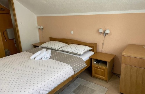 Jezerce Bed & Breakfast | House Kajfes