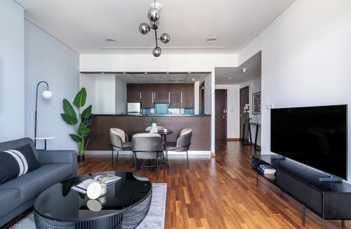 Bur Dubai Apartment | Burj Daman
