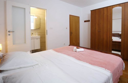 Splitska Apartment | Apartments Boro