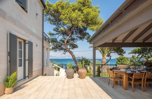 Slatine Villa | Luxury Villa Momento with Pool