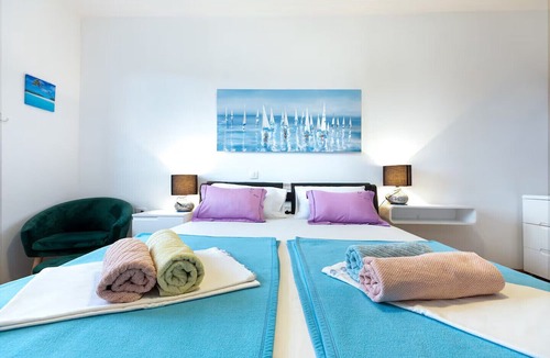 Bacvice Apartment | Apartment in Split with Balcony, Air condition, WIFI (5141-1)