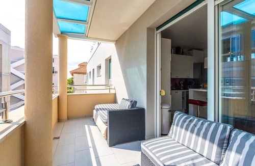 Bacvice Apartment | Apartment in Split with Balcony, Air condition, WIFI (5141-1)