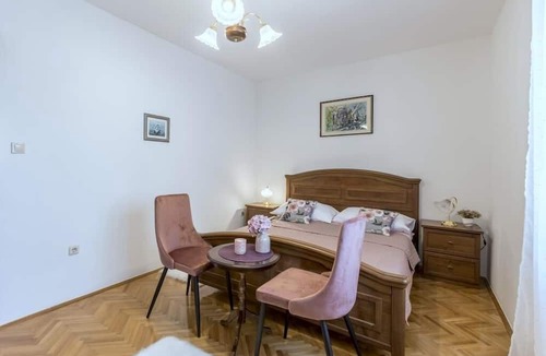 Kastel Novi Apartment | Apartment in Kaštel Novi with Terrace, Air condition, WIFI, Washing machine (5104-1)