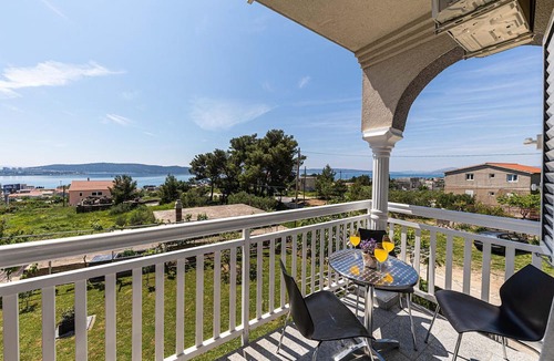 Kastel Sucurac Apartment | Lovely apartment in Kastel Sucurac with WiFi