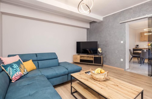 Opric Apartment | Beach front apartment in Lovran with WiFi