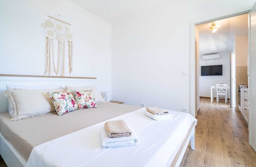 Lozica Apartment | Apartments Lovro