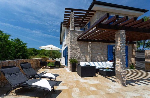 Rasopasno Apartment | Charming apartment Siesta with swimming pool