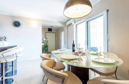Bacvice Apartment | 3 bedroom gorgeous apartment in Split