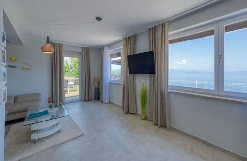 Tulisevica Apartment | Apartment La Mer by Interhome