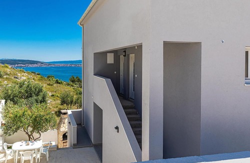 Seget Donji Apartment | Awesome apartment in Seget Donji