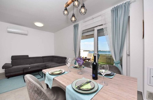 Privlaka Apartment | Beachfront Sun Garden Villas