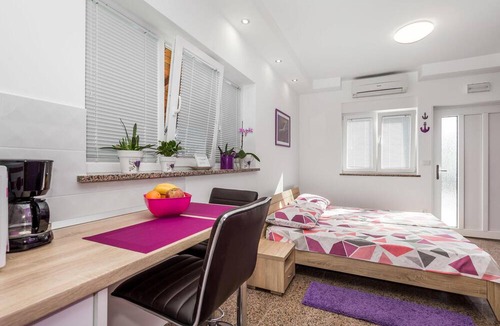 Rukavac Apartment | Awesome apartment in Rukavac with WiFi