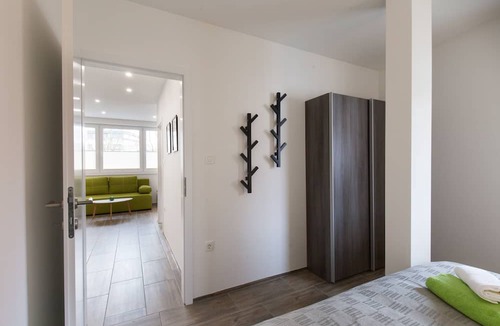 Ljubljana City Centre Apartment | Felix Tour As/Attractive, stylish renovated 2BR apartment, free WiFi and AC