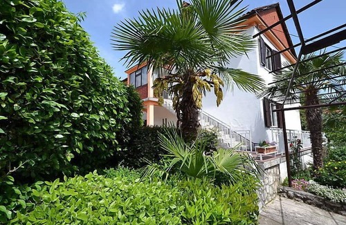 Opric Apartment | Apartment Franjo by Interhome