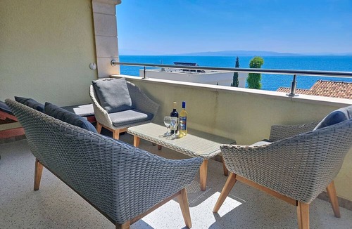 Okrug Gornji Apartment | Villa Andjelka by Interhome