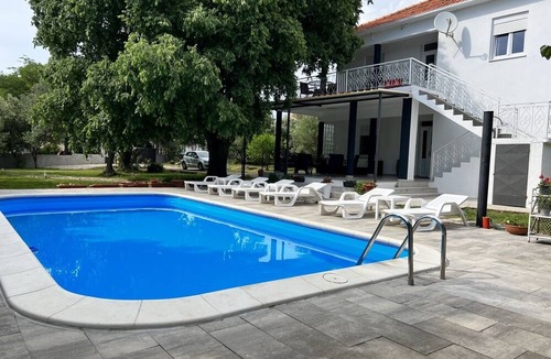 Bibinje Apartment | Apartment in Bibinje with Terrace, Air condition, WIFI, Washing machine (877-1)