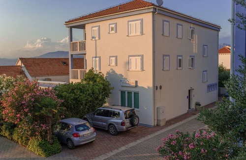 Mirce Apartment | Aparthotel Marina Gromela