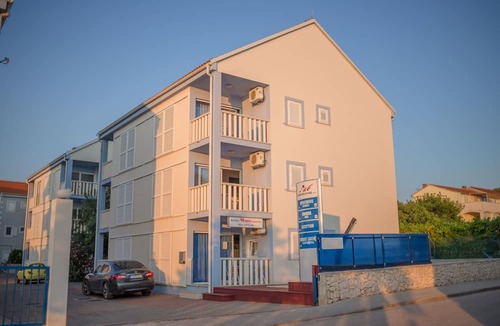 Mirce Apartment | Aparthotel Marina Gromela