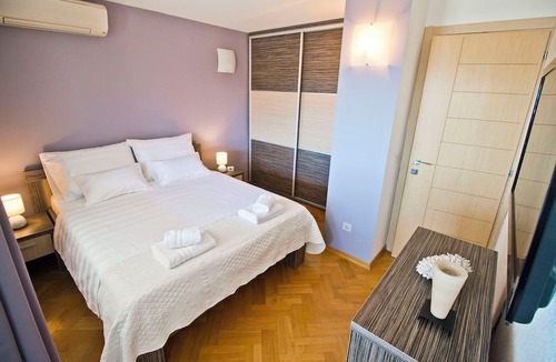 Split Apartment | Split apartment Toni