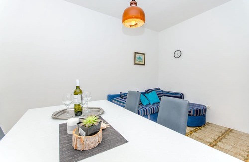 Okrug Gornji Apartment | Apartments Bee Maja (30881-A1) - Okrug Gornji (Ciovo)