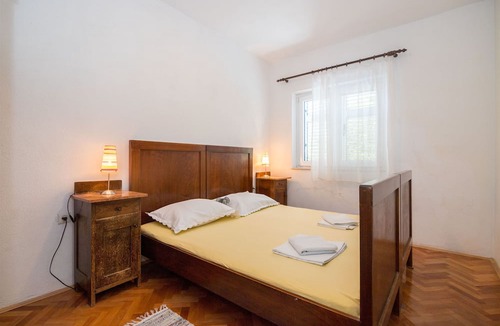 Kastel Stari Apartment | Apartments Petar (40762-A1) - Kastel Stari