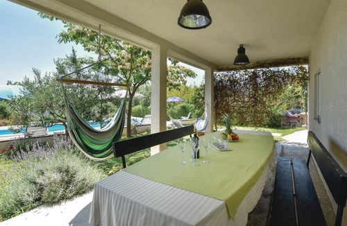 Kastel Luksic Apartment | Gorgeous apartment in Kastel Luksic