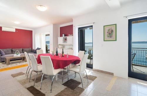 Kastel Gomilica Apartment | Cozy apartment in Kastel Kambelovac