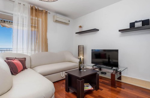 Icici Apartment | Beach front apartment in Icici with WiFi