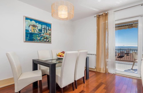 Icici Apartment | Beach front apartment in Icici with WiFi