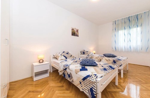 Kastel Kambelovac Apartment | Lovely apartment in Kastel Kambelovac